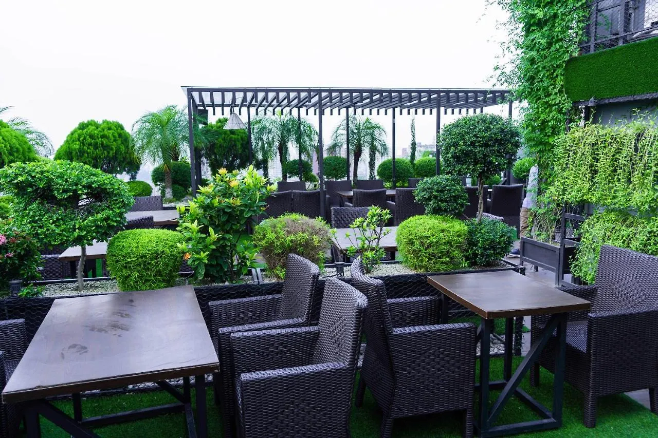דאהקה Central Inn Motijheel מלון